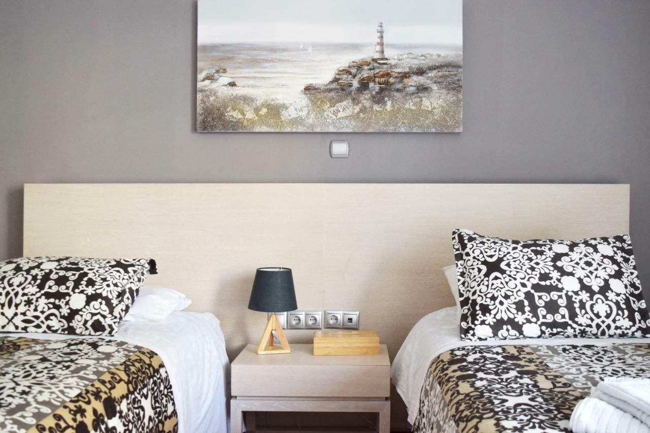 Poseidon By Heloni Apartments ピレウス エクステリア 写真